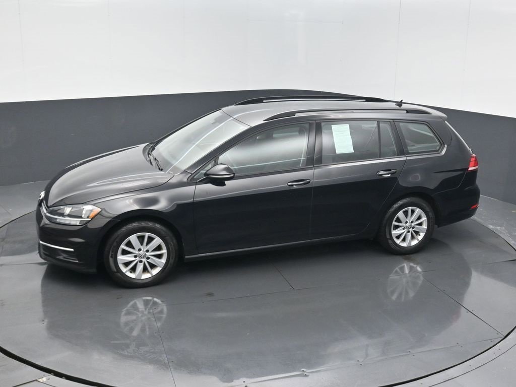 Used 2018 Volkswagen Golf S image 12