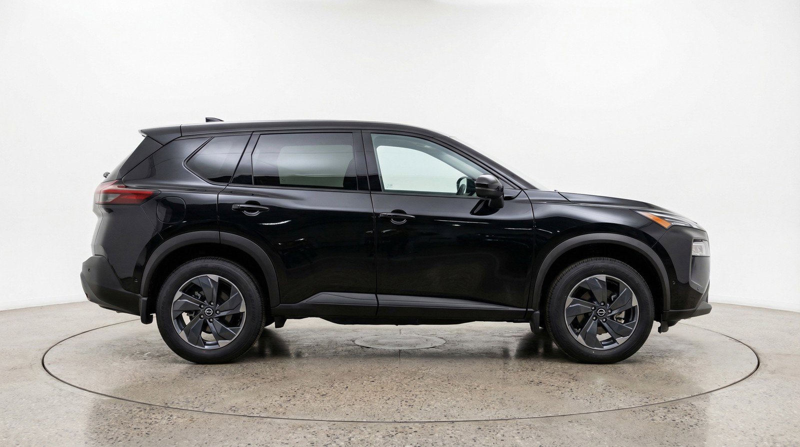Used 2025 Nissan Rogue SV FWD image 11