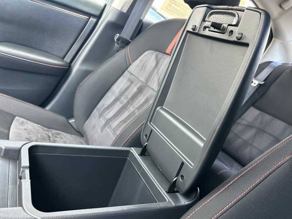 Certified 2024 Nissan Sentra SR FWD image 37