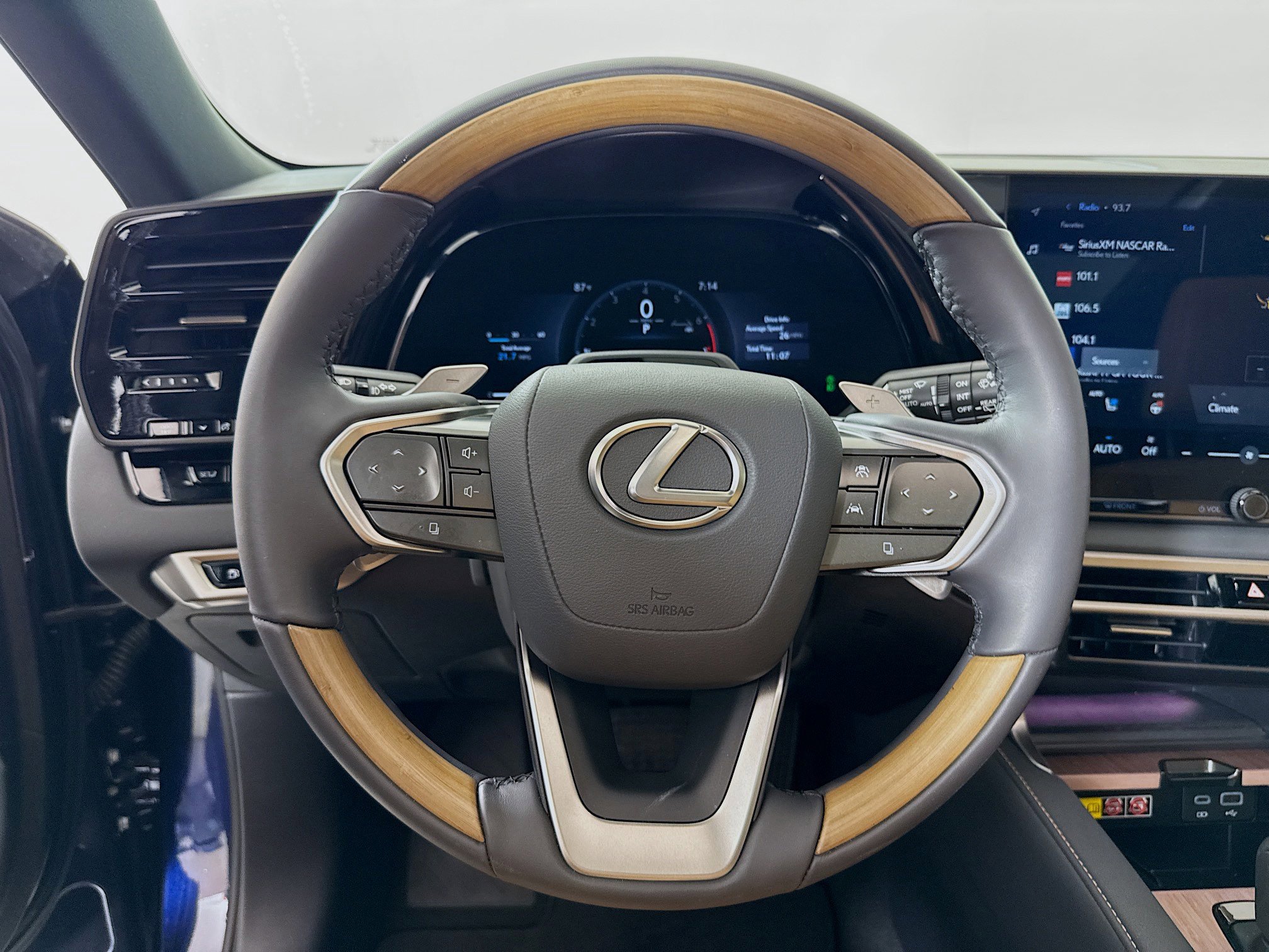 Used 2025 Lexus RX 350 Premium Plus w/ Convenience Package image 12