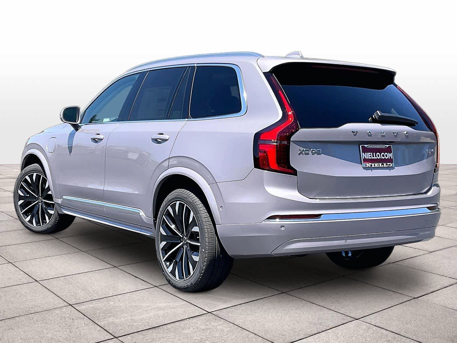 New 2026 Volvo XC90 T8 Plus w/ Protection Package AWD/4WD image 3