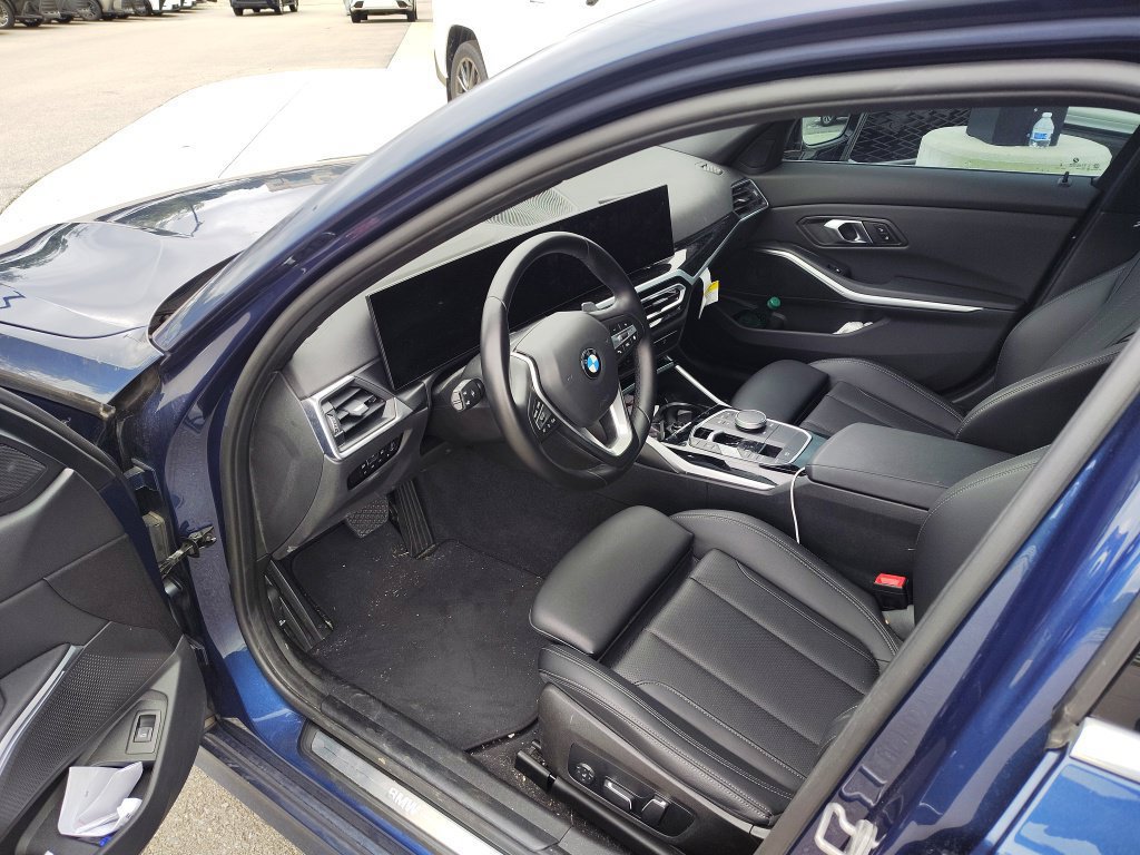 Used 2024 BMW 330i Sedan w/ Convenience Package RWD image 12