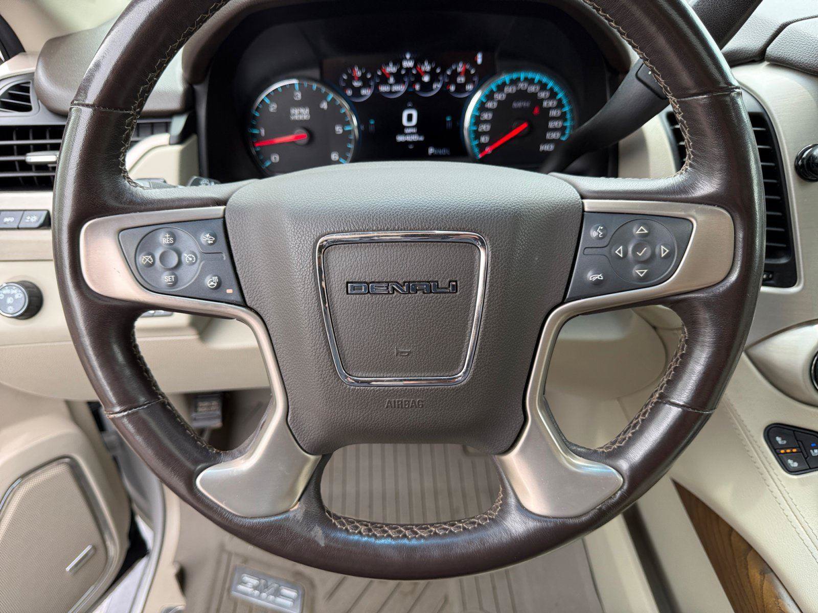 Used 2019 GMC Yukon XL Denali w/ Denali Ultimate Package AWD/4WD image 24
