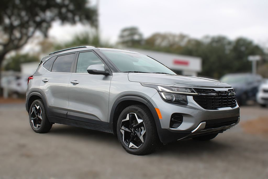 Certified 2024 Kia Seltos EX image 3