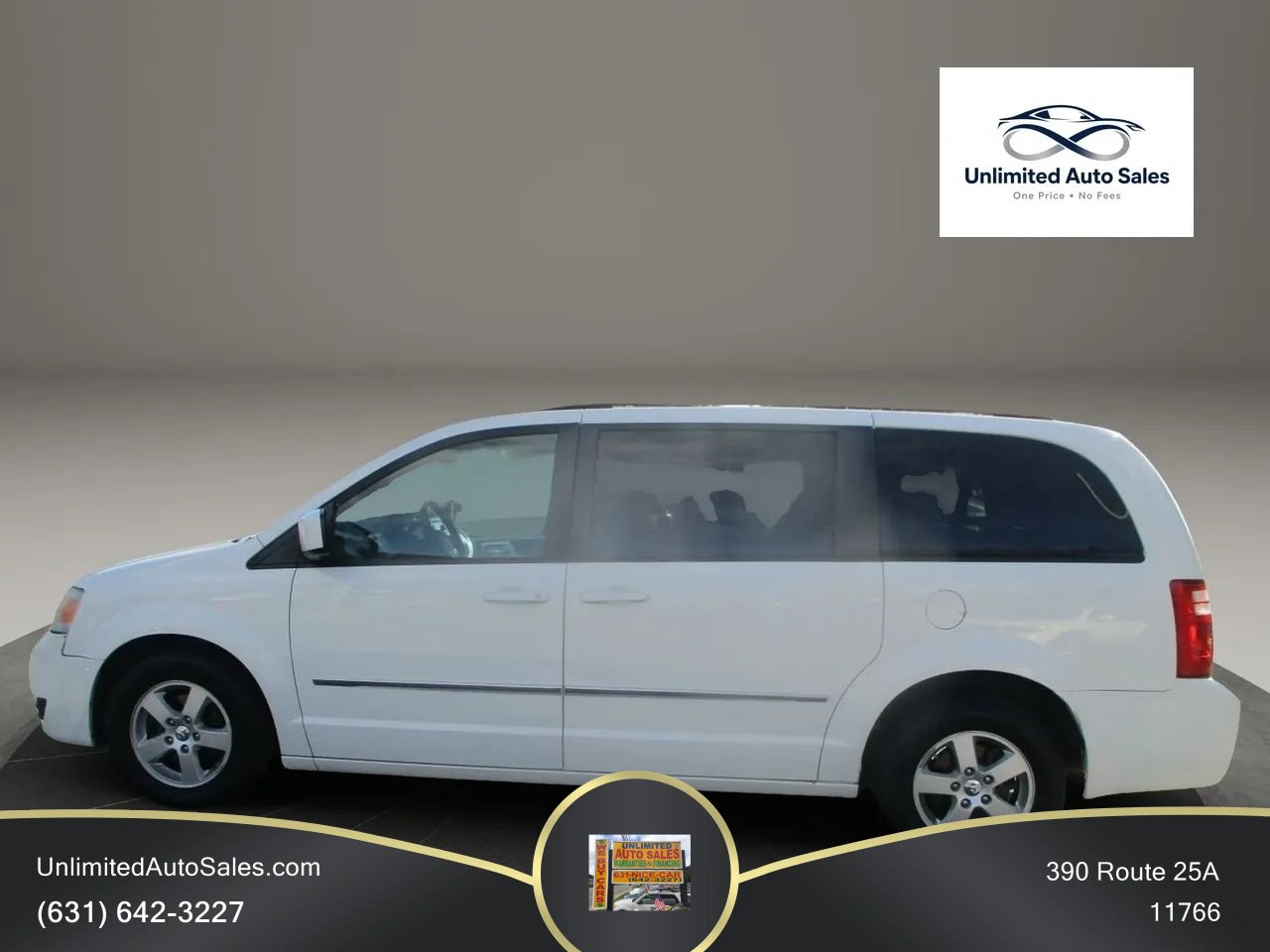Used 2010 Dodge Grand Caravan SXT FWD image 3