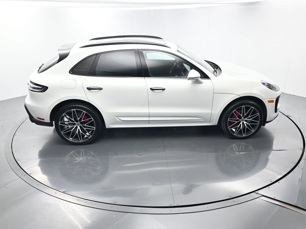 Certified 2023 Porsche Macan S AWD/4WD image 42