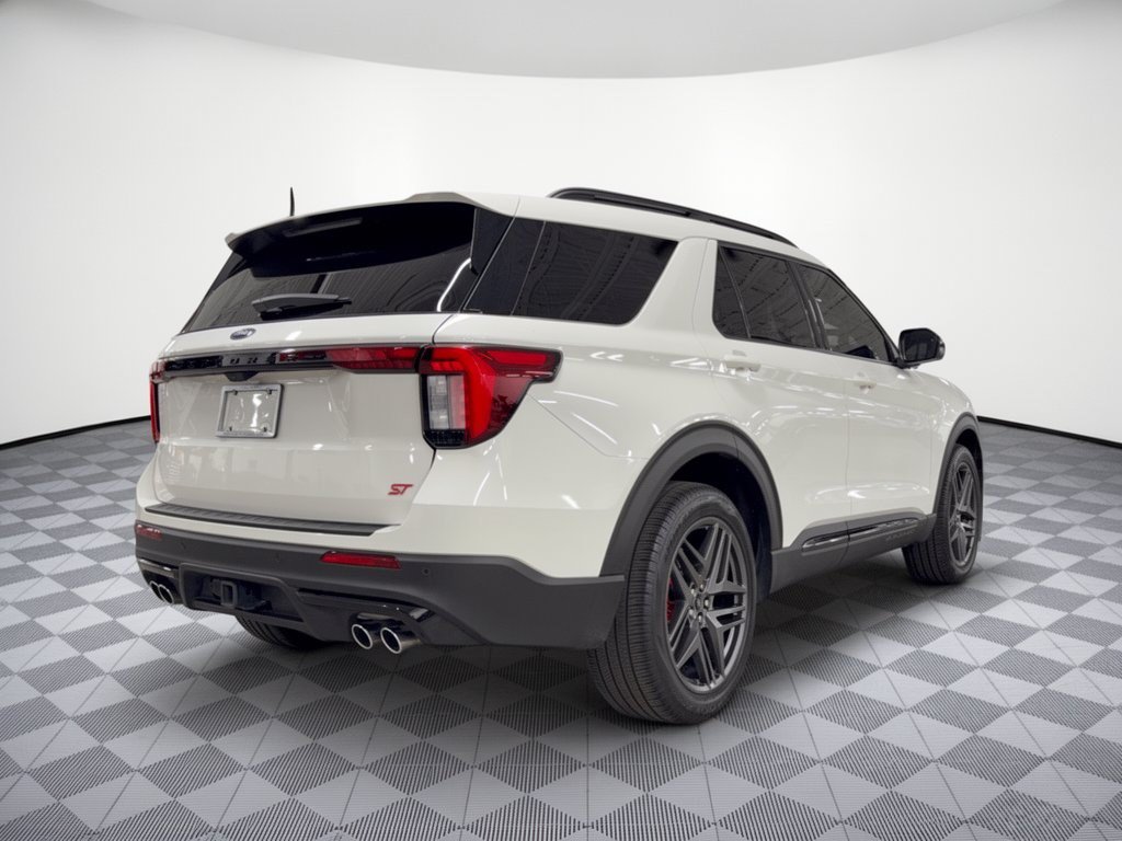 Used 2025 Ford Explorer ST AWD/4WD image 9