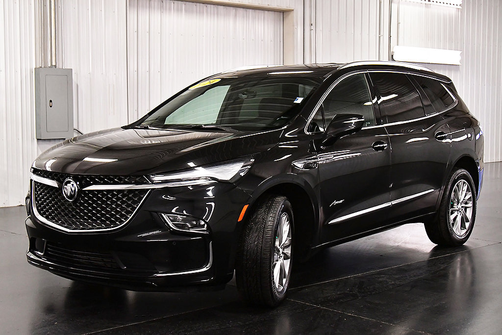 Used 2024 Buick Enclave Avenir w/ Avenir Technology Package AWD/4WD image 3