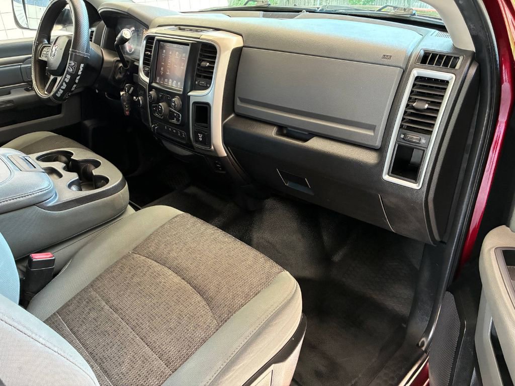 Used 2016 RAM 3500 SLT AWD/4WD image 16