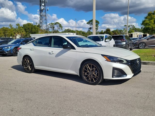 Certified 2025 Nissan Altima 2.5 SR w/ SR Premium Package image 2