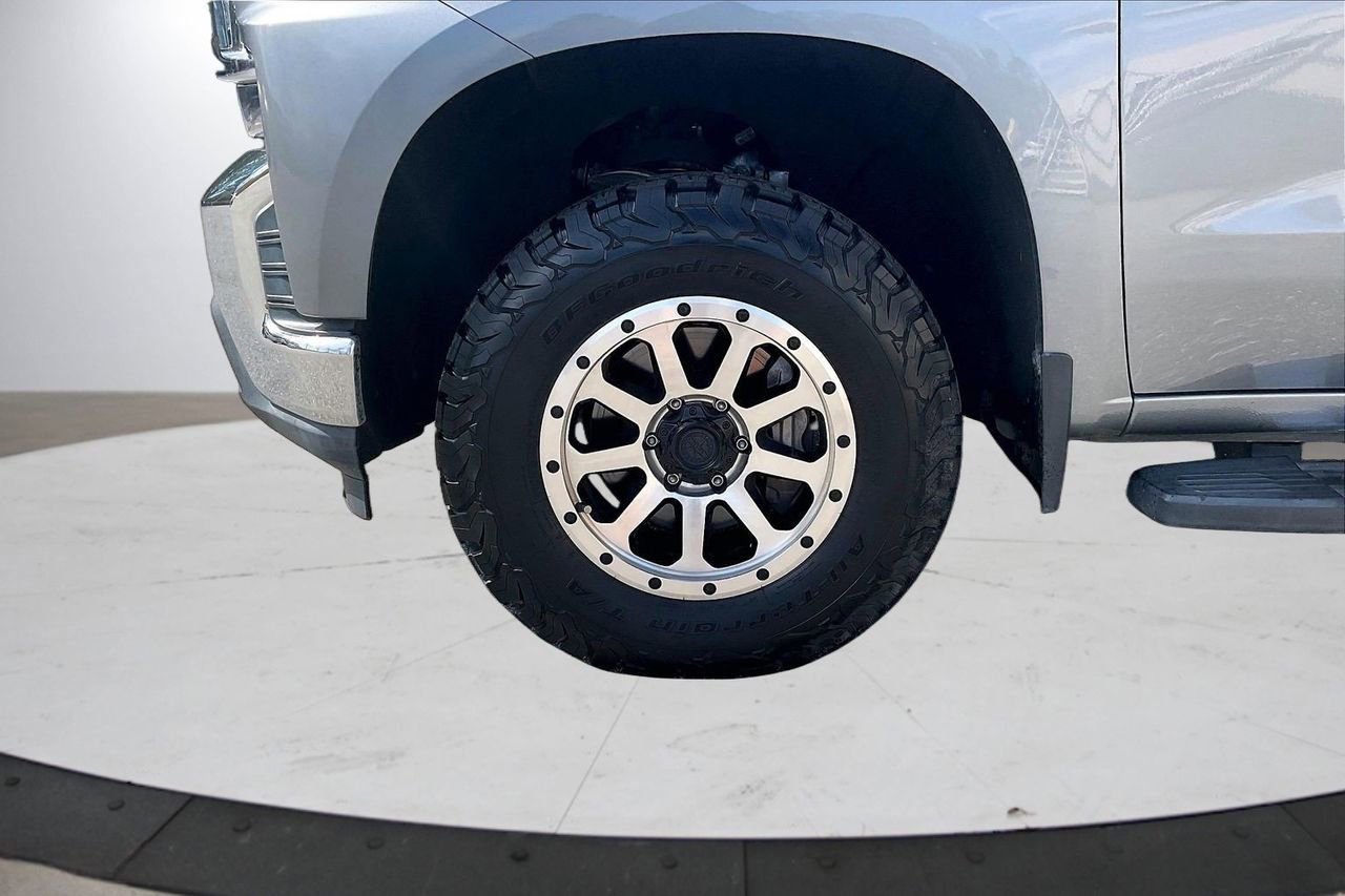 Used 2021 Chevrolet Silverado 1500 LT image 33