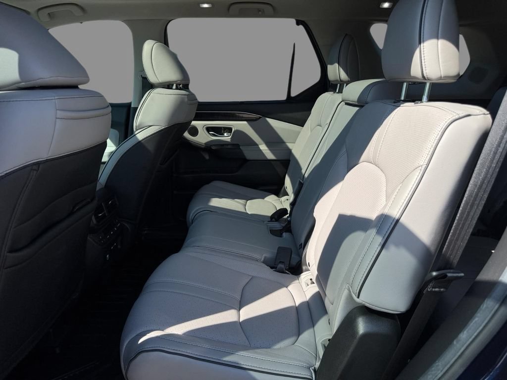 Used 2025 Honda Pilot Elite image 14
