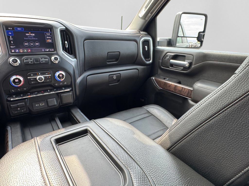 Used 2020 GMC Sierra 3500 Denali w/ Denali Ultimate Package AWD/4WD image 24