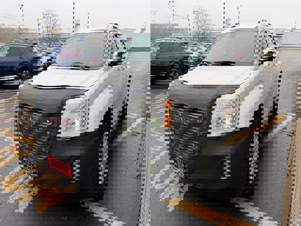 Used 2017 GMC Terrain SLT w/ Open Road Package image 9