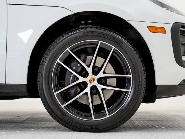 Certified 2025 Porsche Macan image 29