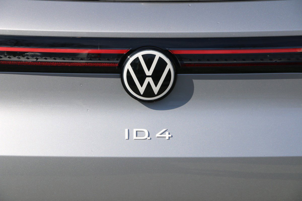 Used 2024 Volkswagen ID.4 Pro S image 5