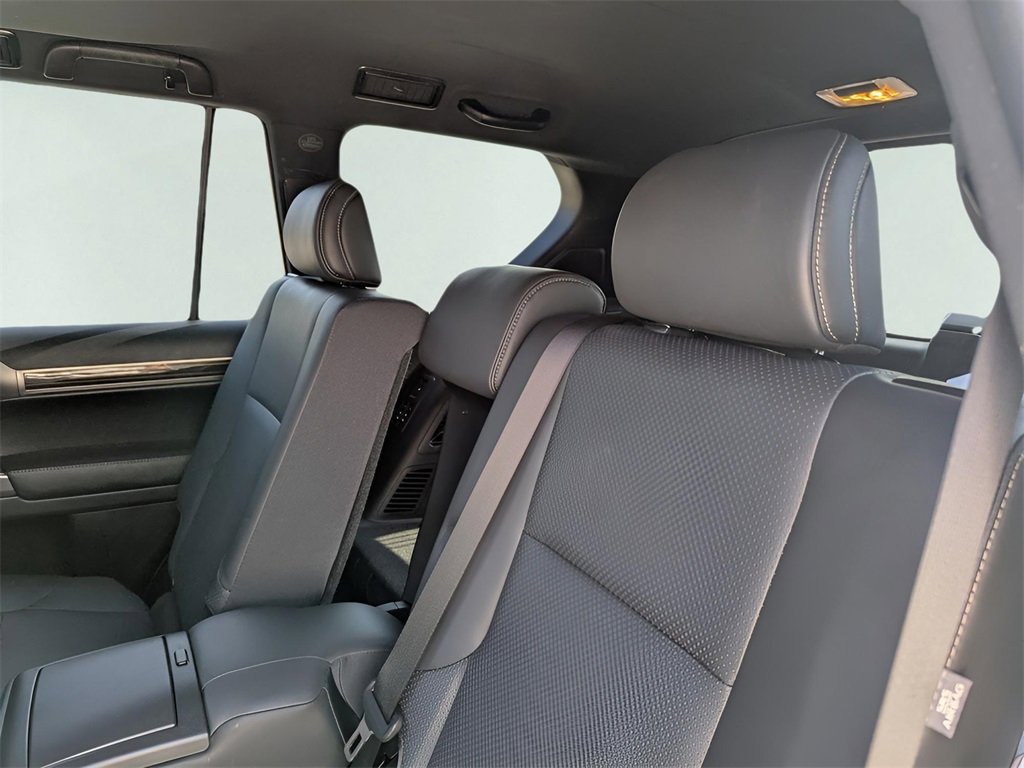 Used 2023 Lexus GX 460 Luxury image 19