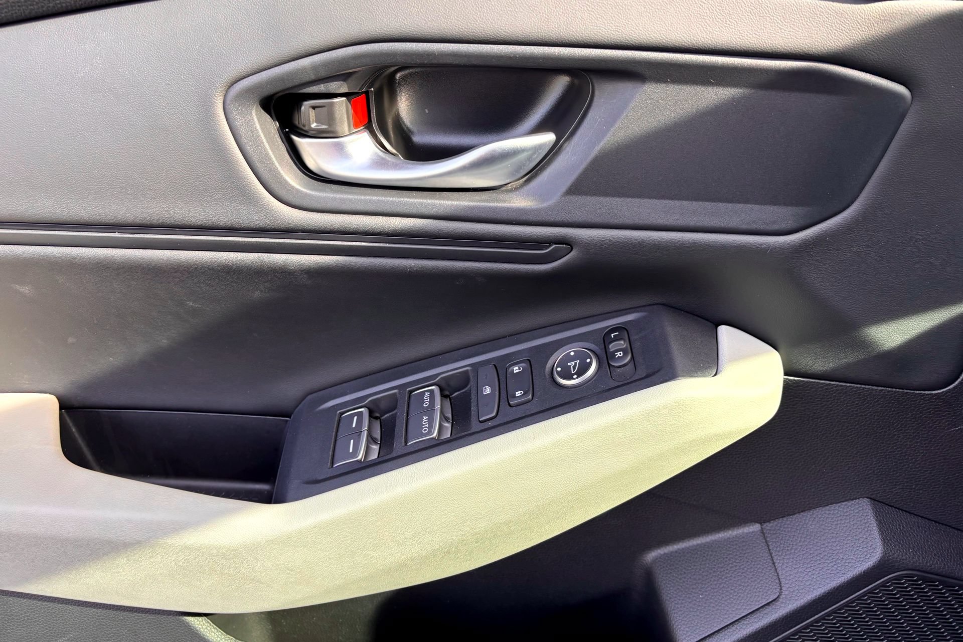 Used 2025 Honda Accord SE image 25