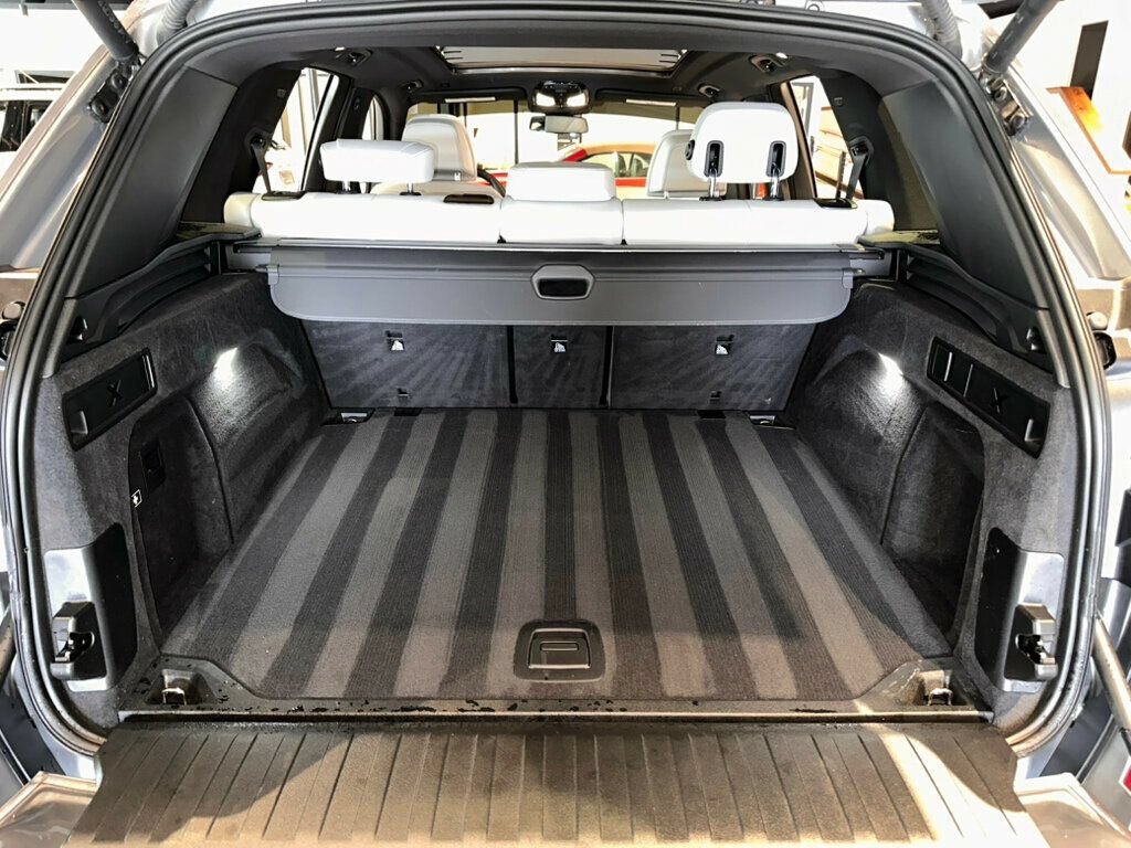 Used 2025 BMW X5 xDrive40i w/ M Sport Package AWD/4WD image 26
