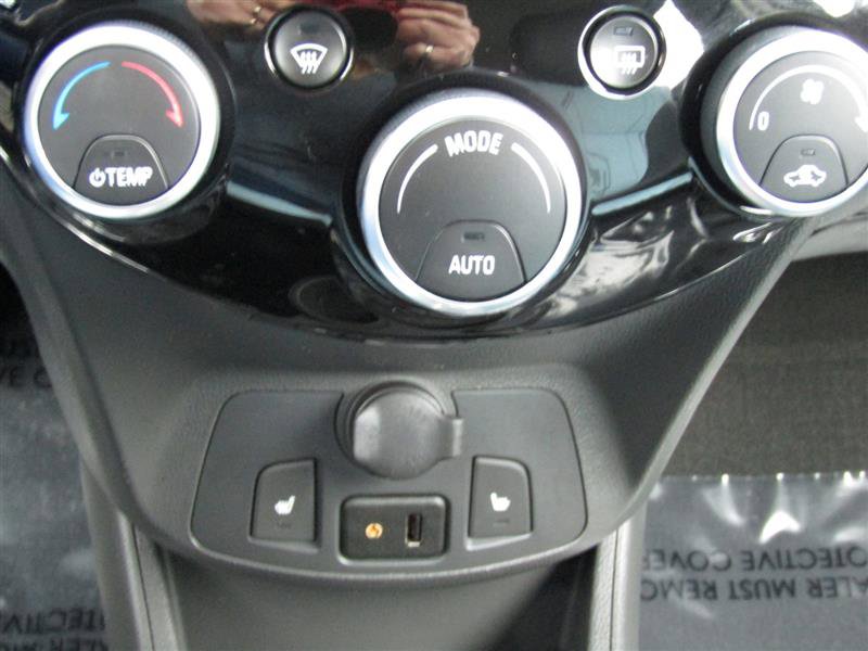 Used 2015 Chevrolet Spark LT image 19