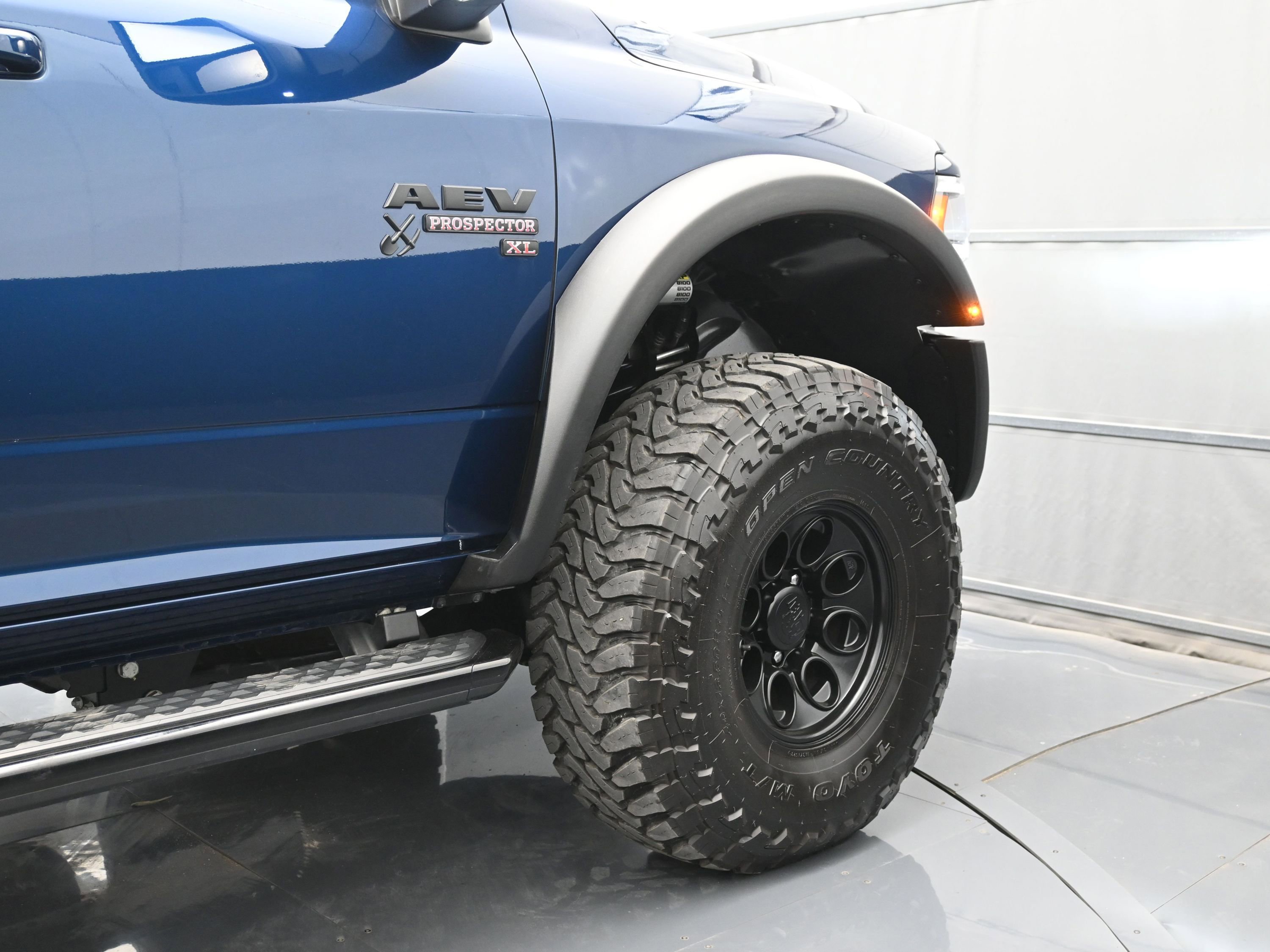 Used 2023 RAM 2500 Laramie w/ Night Edition image 46