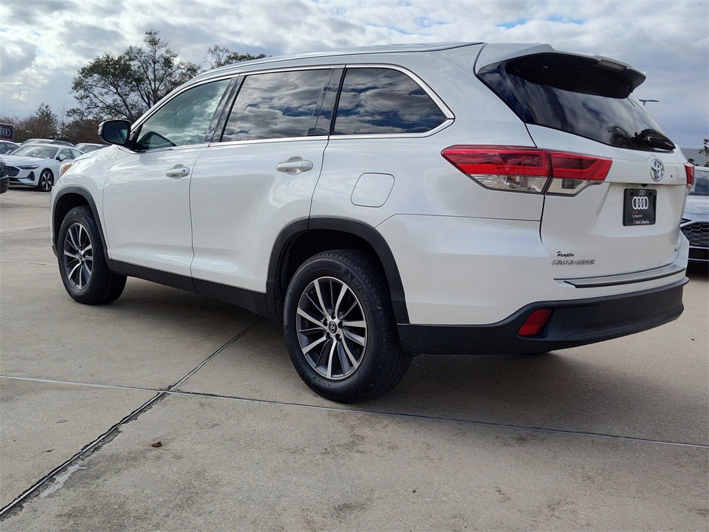 Used 2019 Toyota Highlander SE image 6