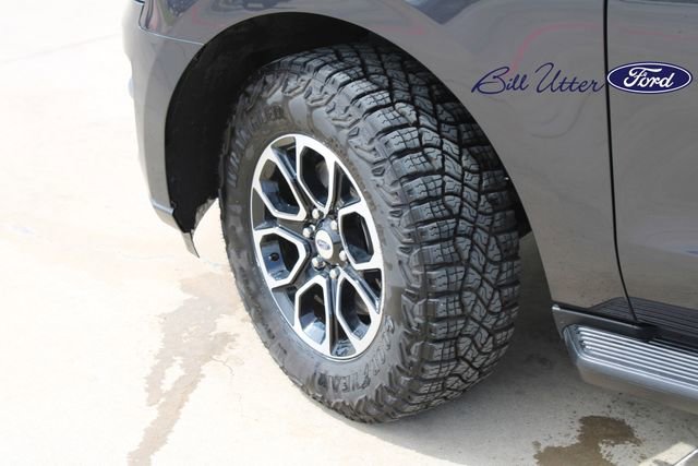 Used 2024 Ford Expedition Max XLT image 9