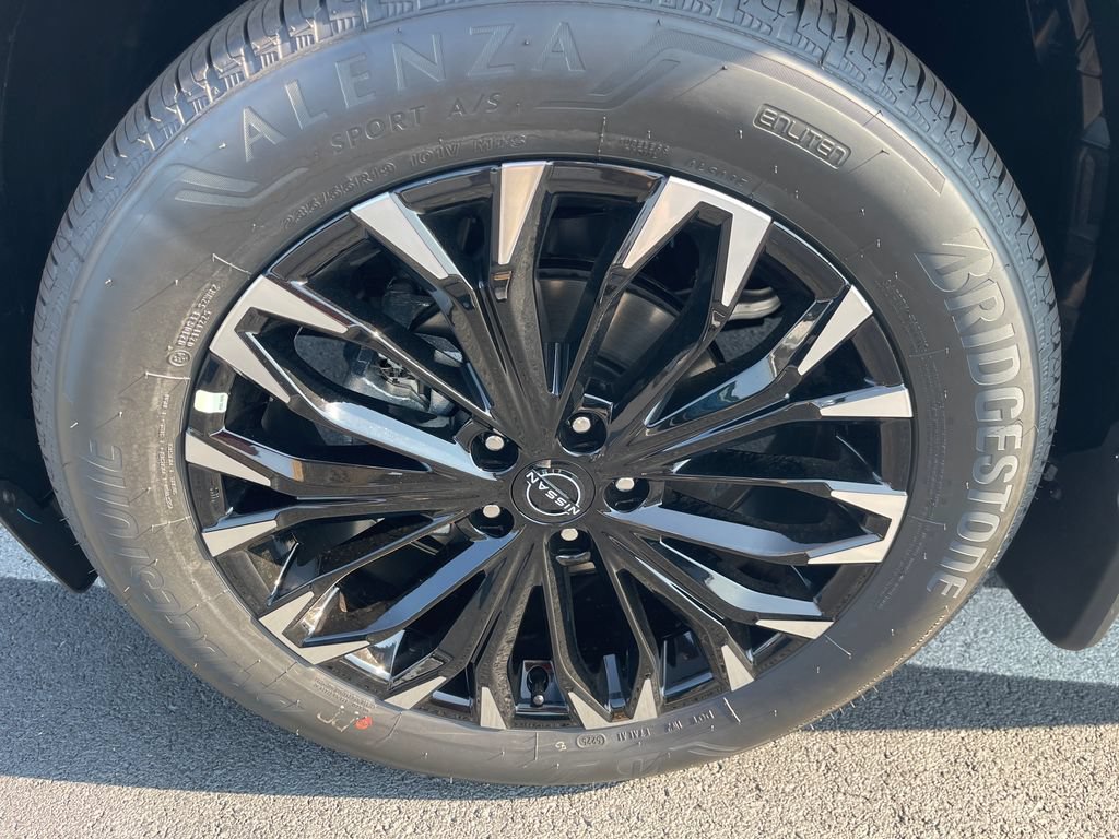 New 2026 Nissan Rogue Dark Armor AWD/4WD image 10