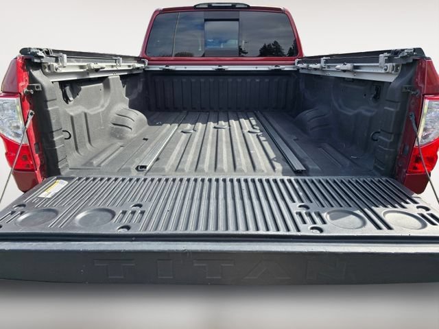 Used 2019 Nissan Titan PRO-4X w/ Pro-4x Utility Package AWD/4WD image 18