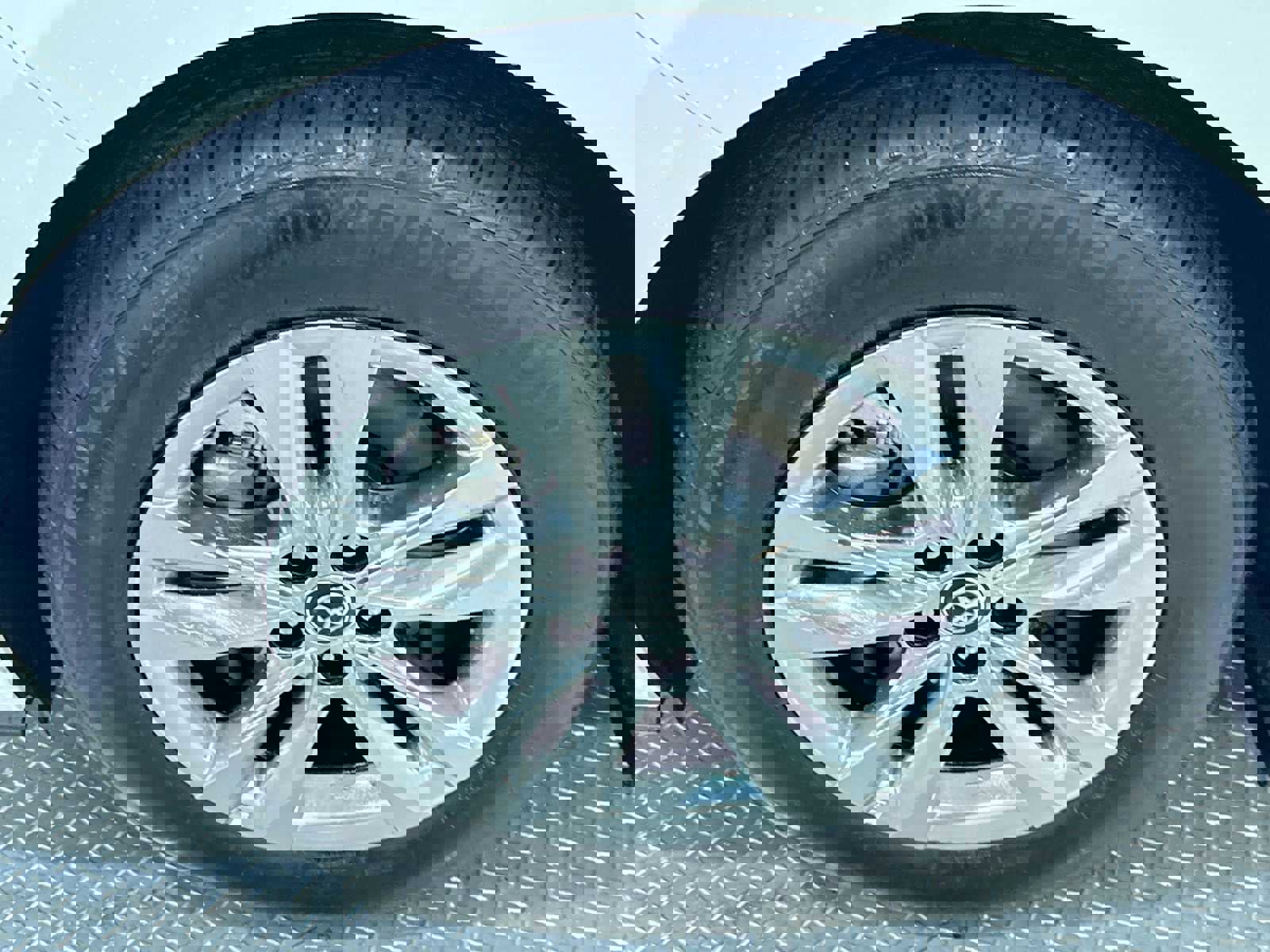 Used 2025 Toyota Sienna XLE w/ XLE Plus Package image 10