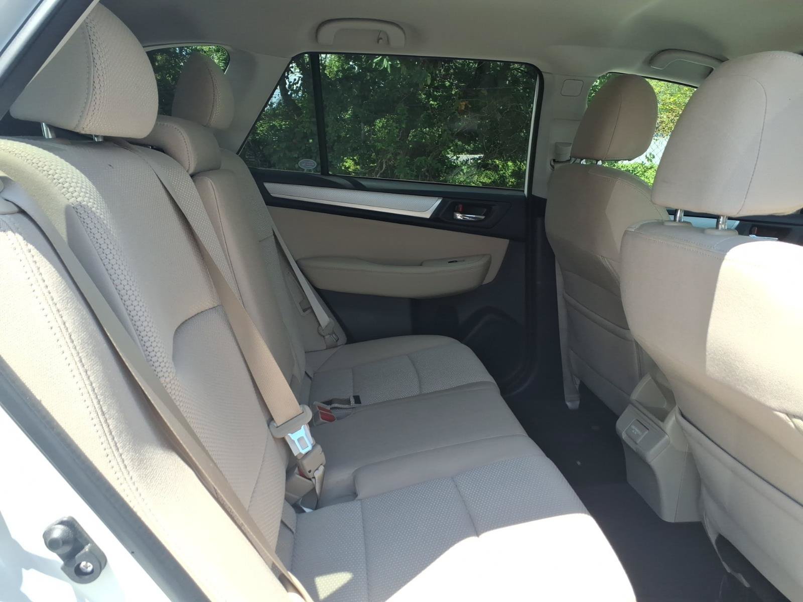 Used 2018 Subaru Outback 2.5i Premium AWD/4WD image 12