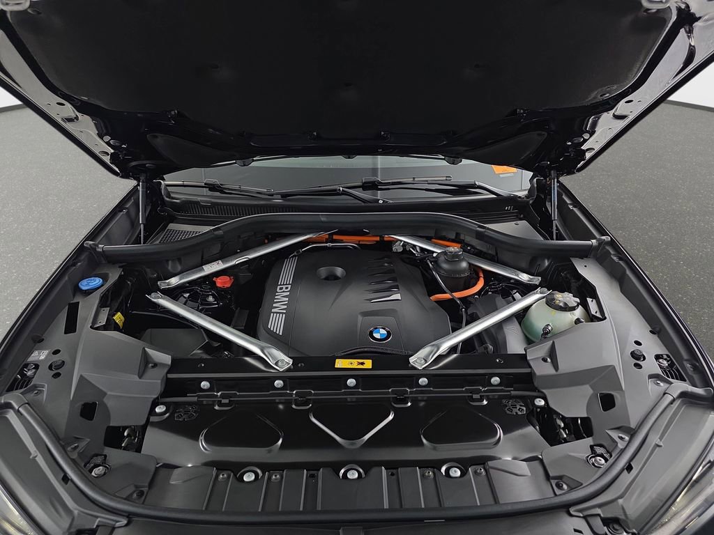 New 2026 BMW X5 xDrive50e w/ Executive Package image 30