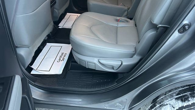 Used 2023 Toyota Highlander Limited image 38