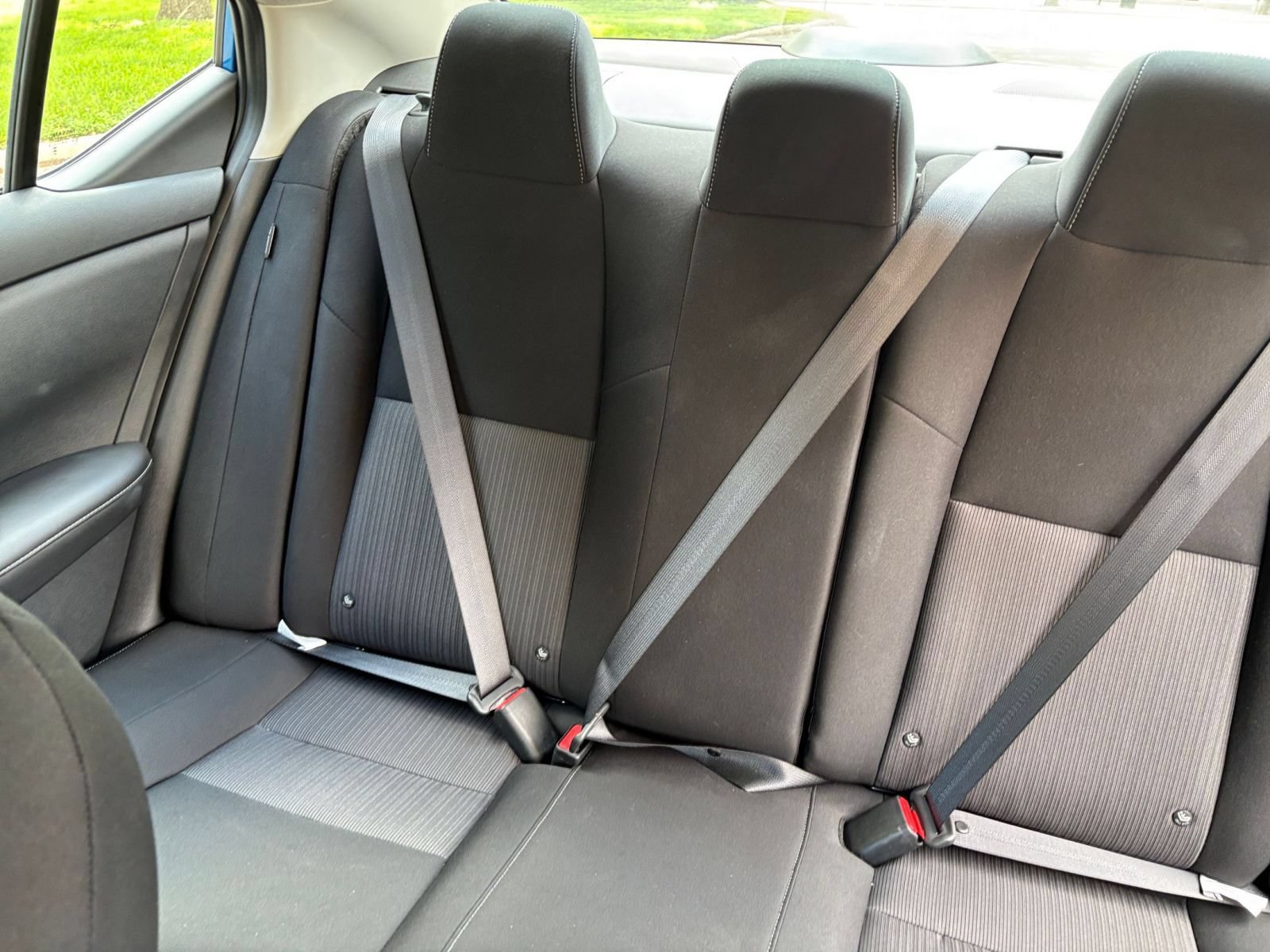 Used 2025 Nissan Sentra SV FWD image 34