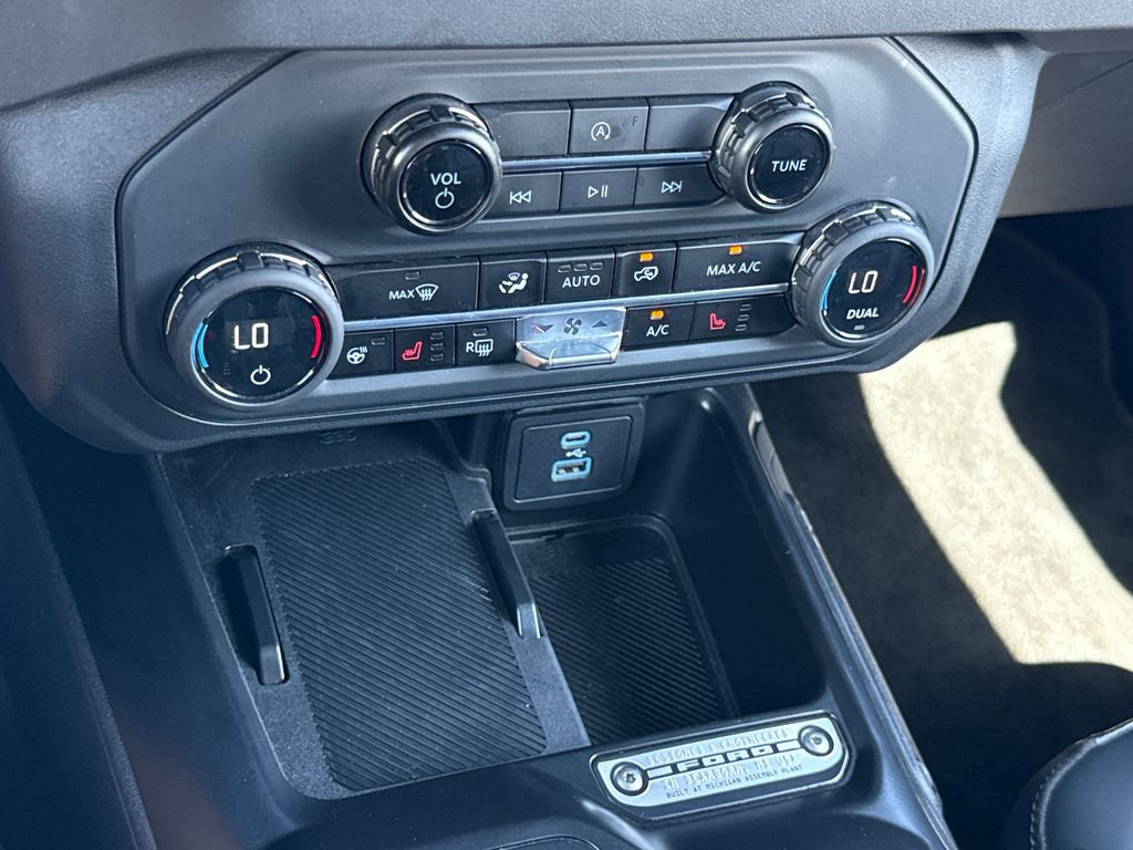 Used 2025 Ford Bronco Outer Banks image 23