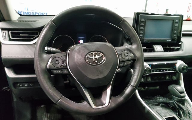 Used 2020 Toyota RAV4 XLE w/ Convenience Package image 20