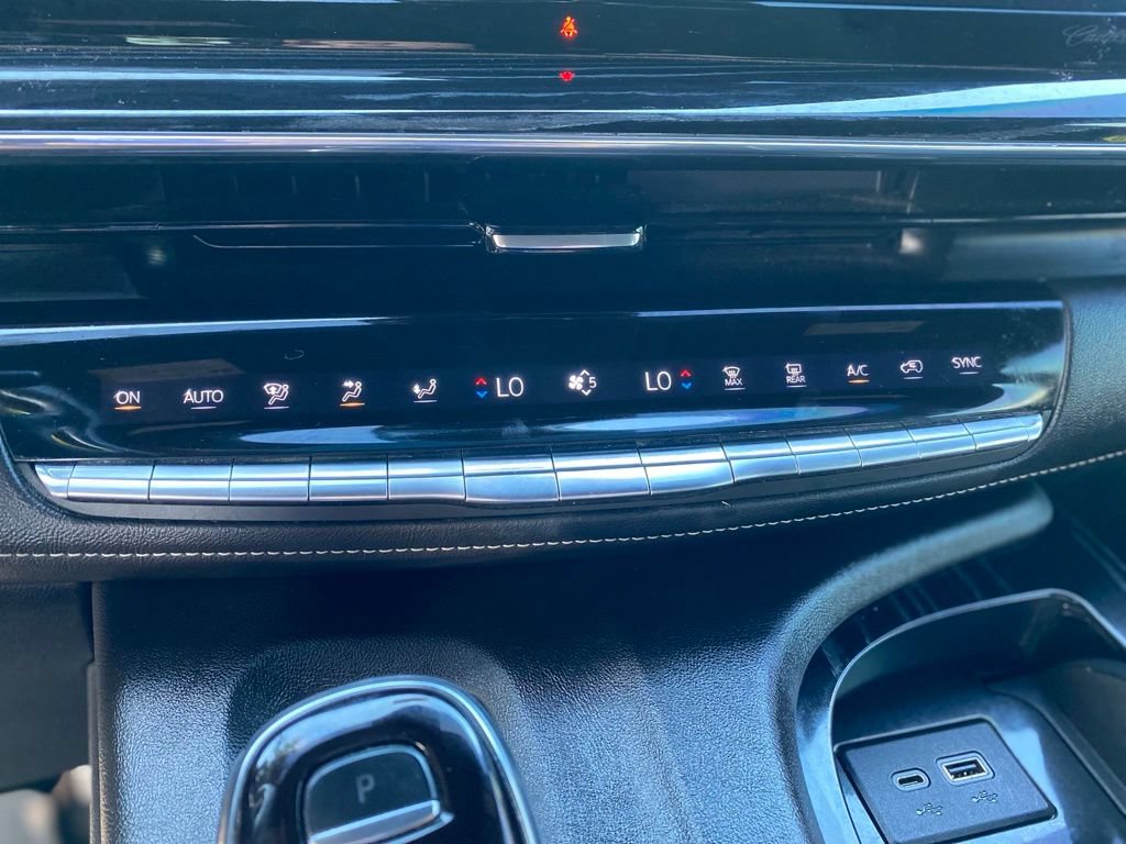Used 2022 Cadillac Escalade Sport w/ Touring Package AWD/4WD image 23