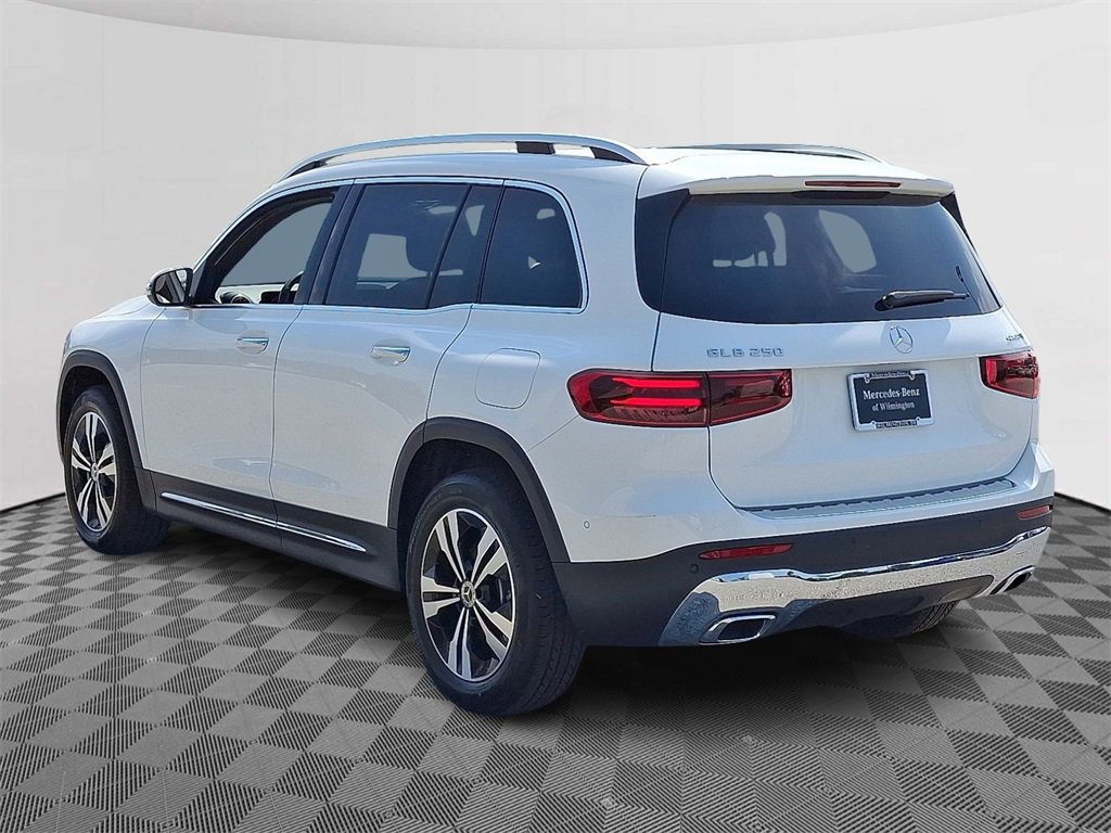 Certified 2025 Mercedes-Benz GLB 250 4MATIC image 4