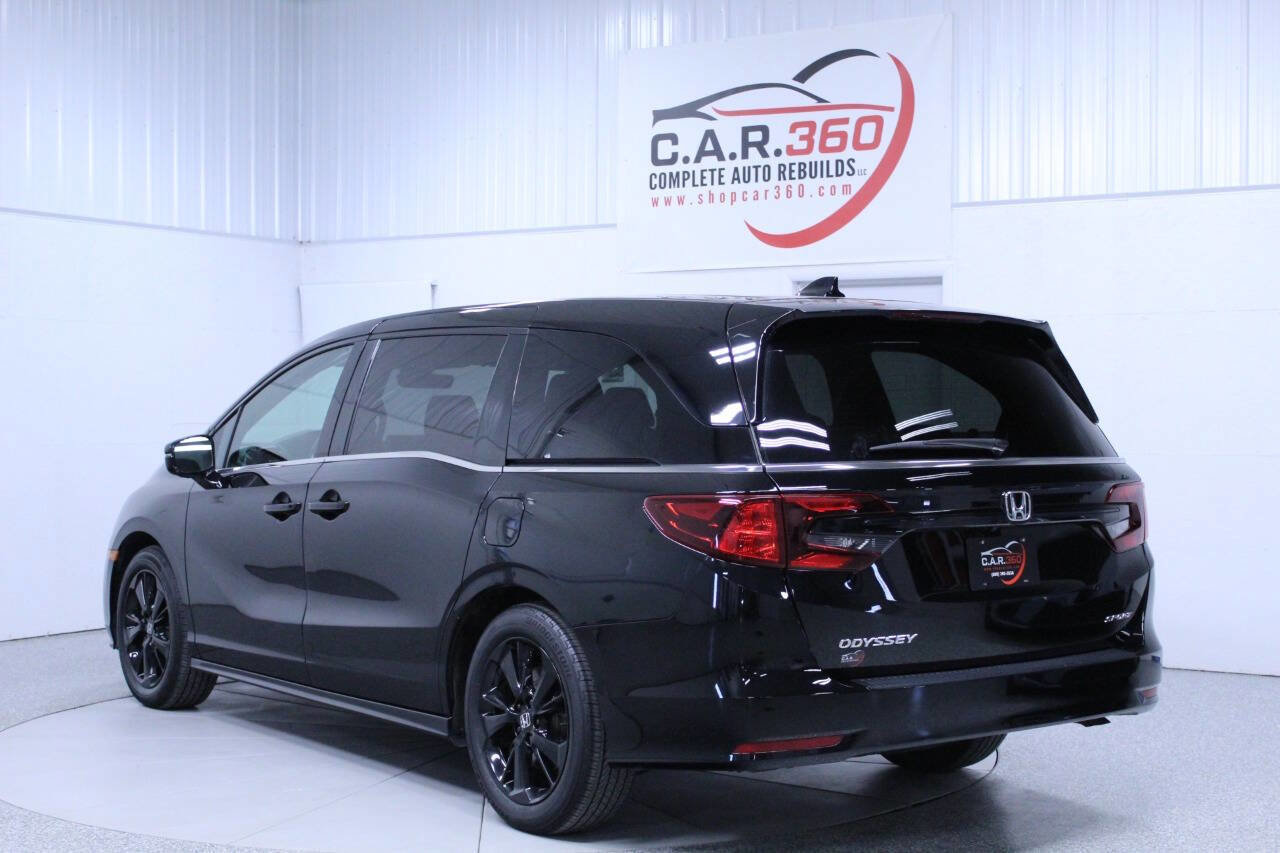 Used 2023 Honda Odyssey Sport image 4