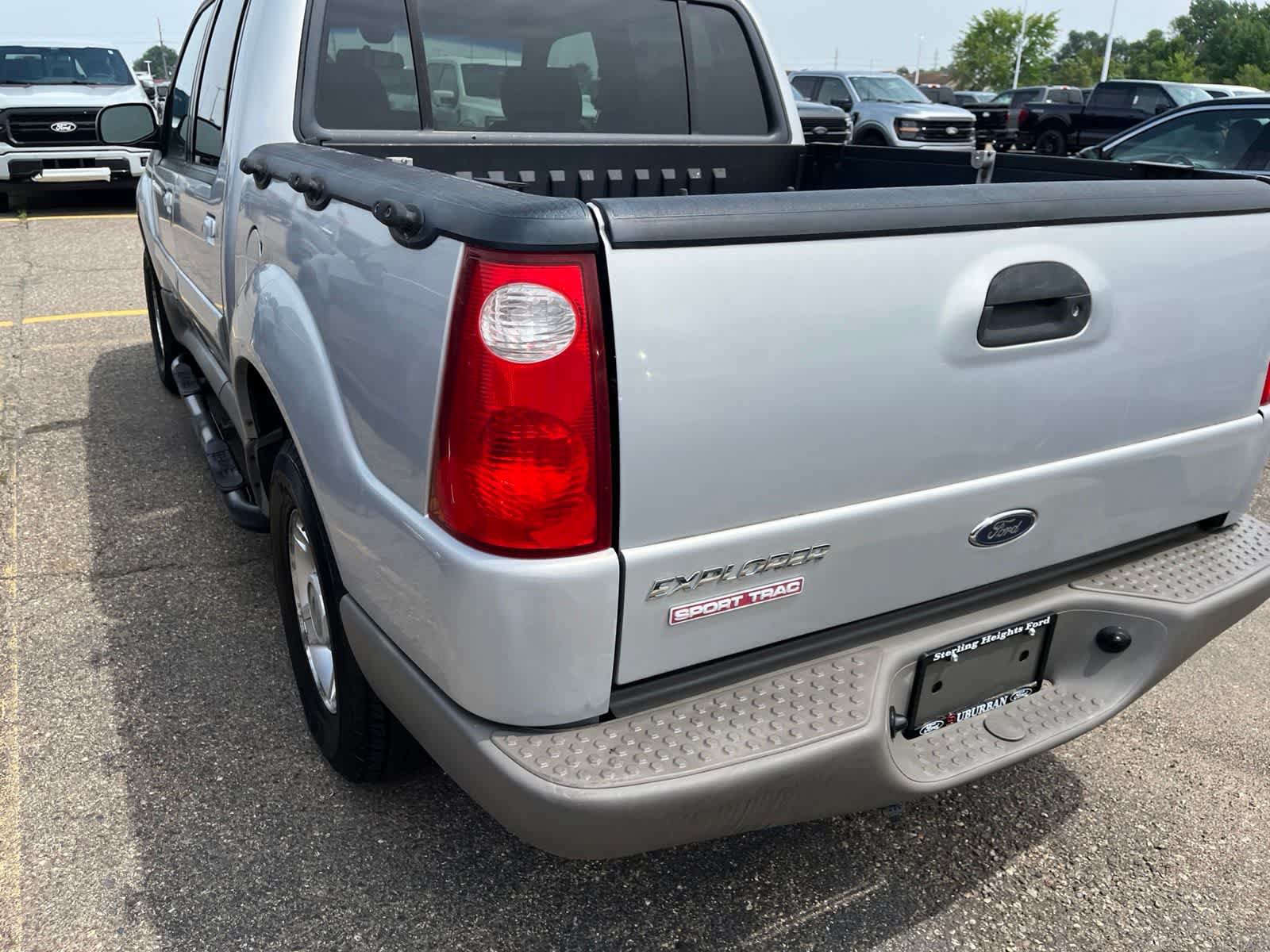 Used 2001 Ford Explorer Sport Trac 4x4 image 14