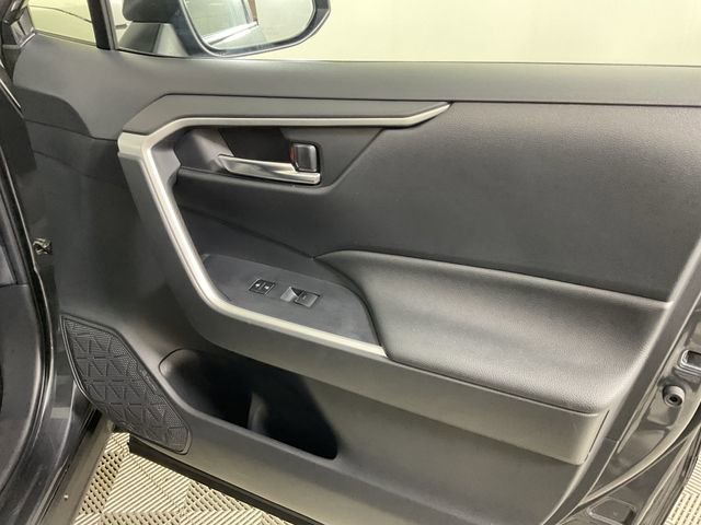 Used 2023 Toyota RAV4 SE w/ Weather & Moonroof Package image 25