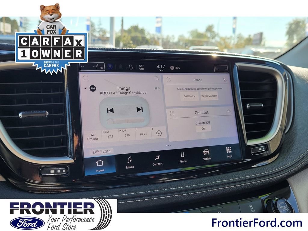 Used 2023 Chrysler Pacifica Touring-L image 22