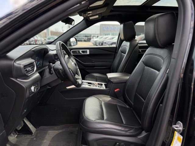 Used 2020 Ford Explorer XLT w/ Equipment Group 202A image 12