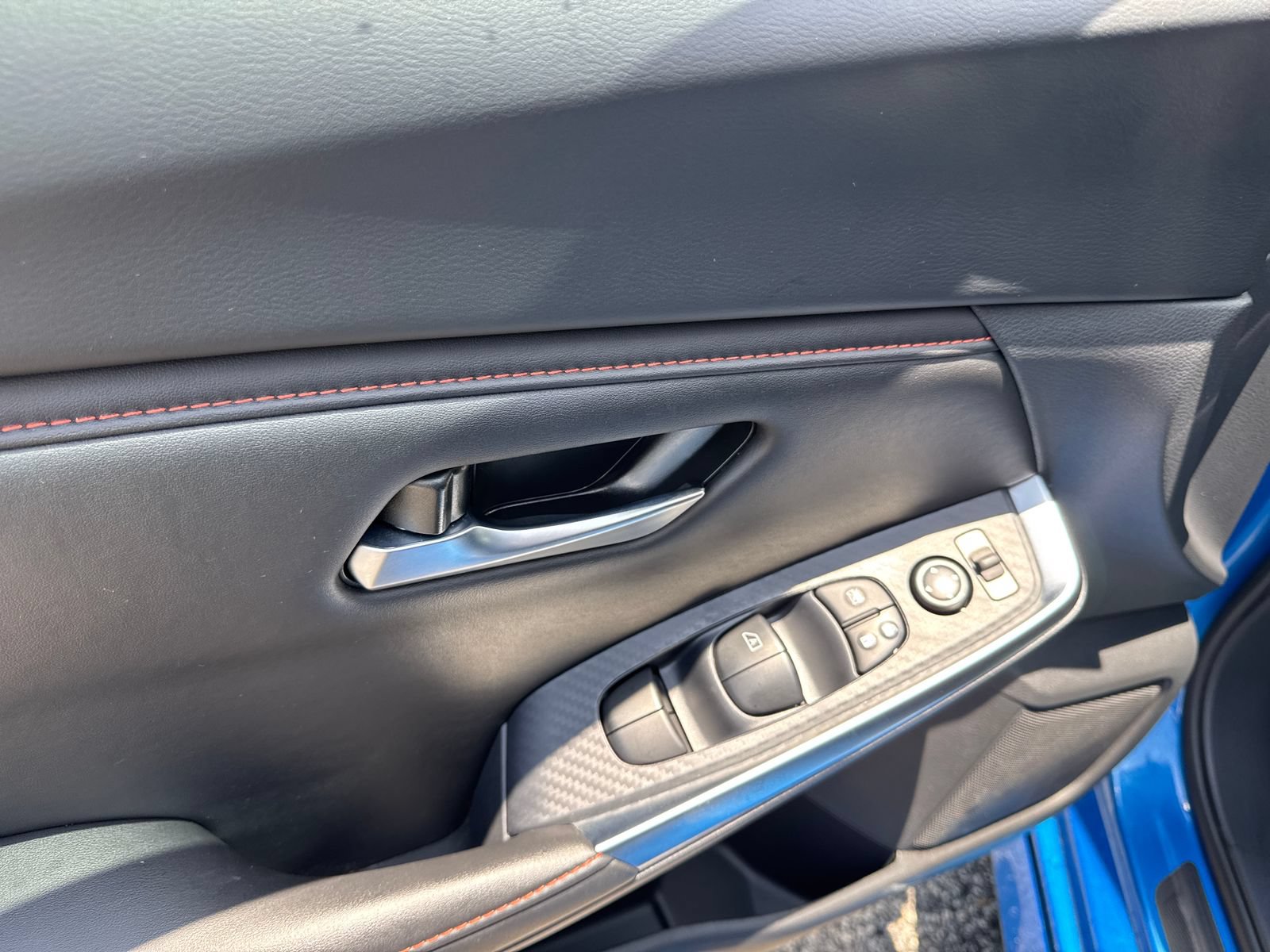Certified 2025 Nissan Sentra SR FWD image 22