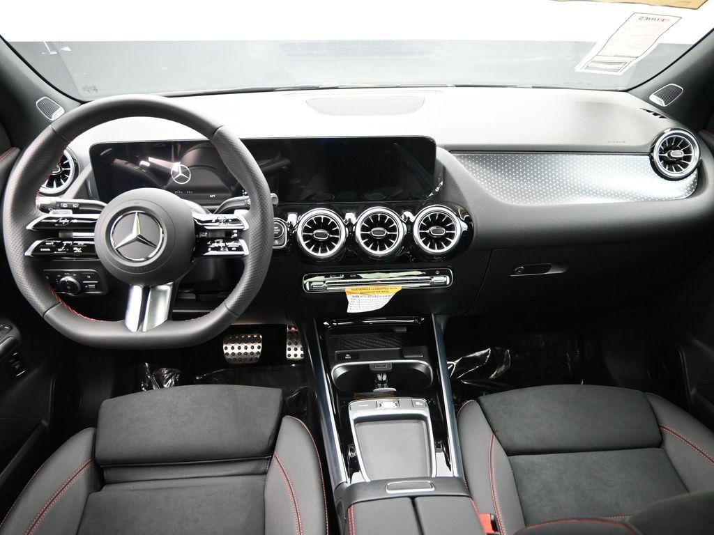 New 2025 Mercedes-Benz GLA 250 4MATIC image 21