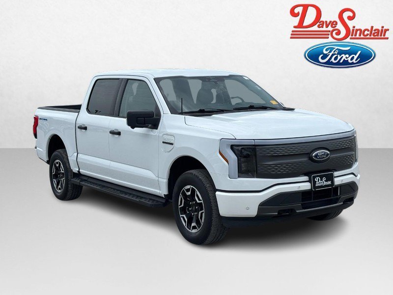 Used 2023 Ford F150 Lightning XLT AWD/4WD image 4