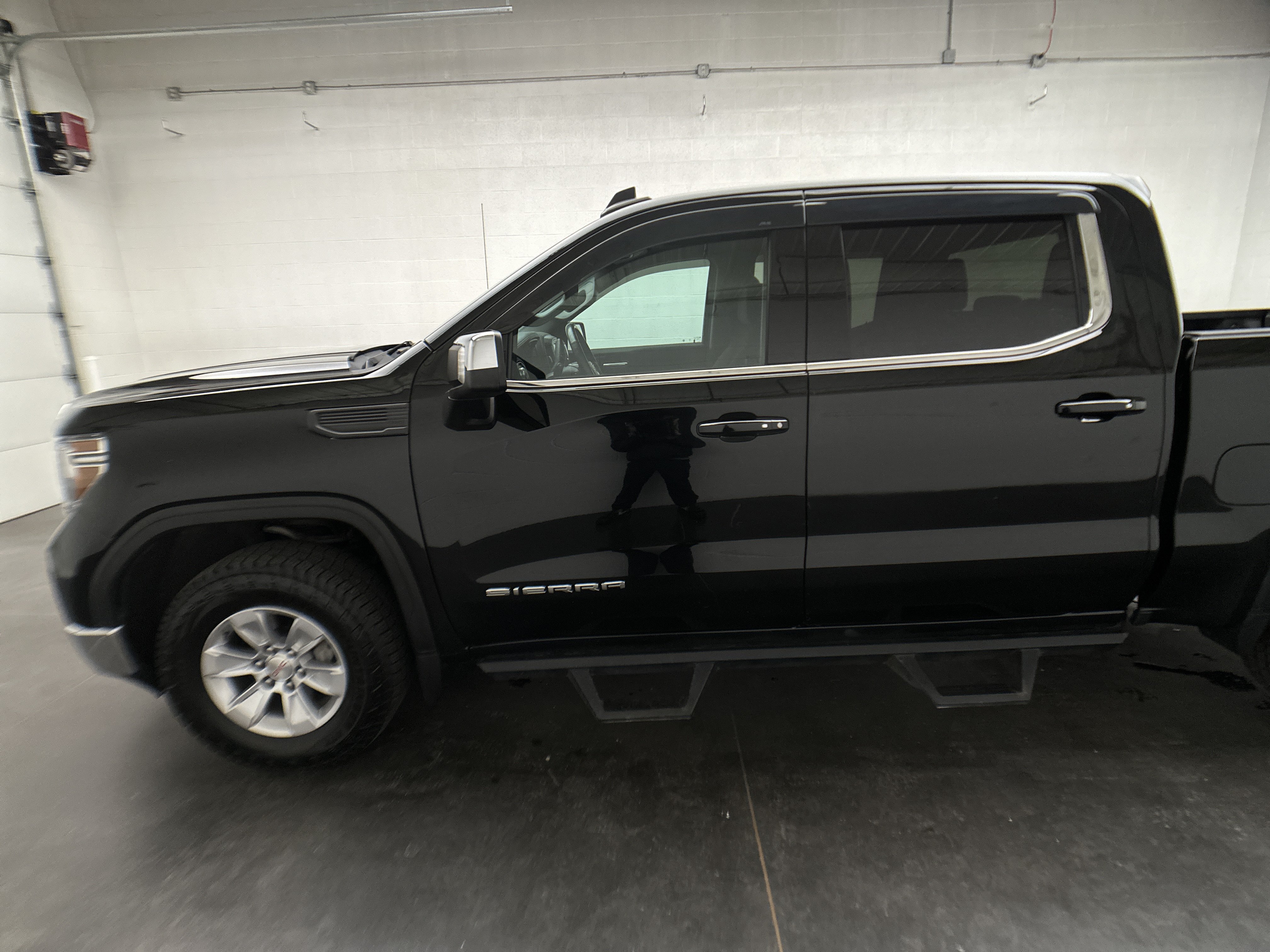 Used 2019 GMC Sierra 1500 SLE w/ SLE Convenience Package AWD/4WD image 6