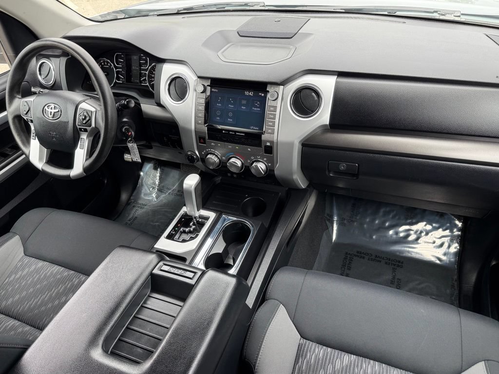 Used 2020 Toyota Tundra SR5 w/ SR5 Upgrade Package AWD/4WD image 18
