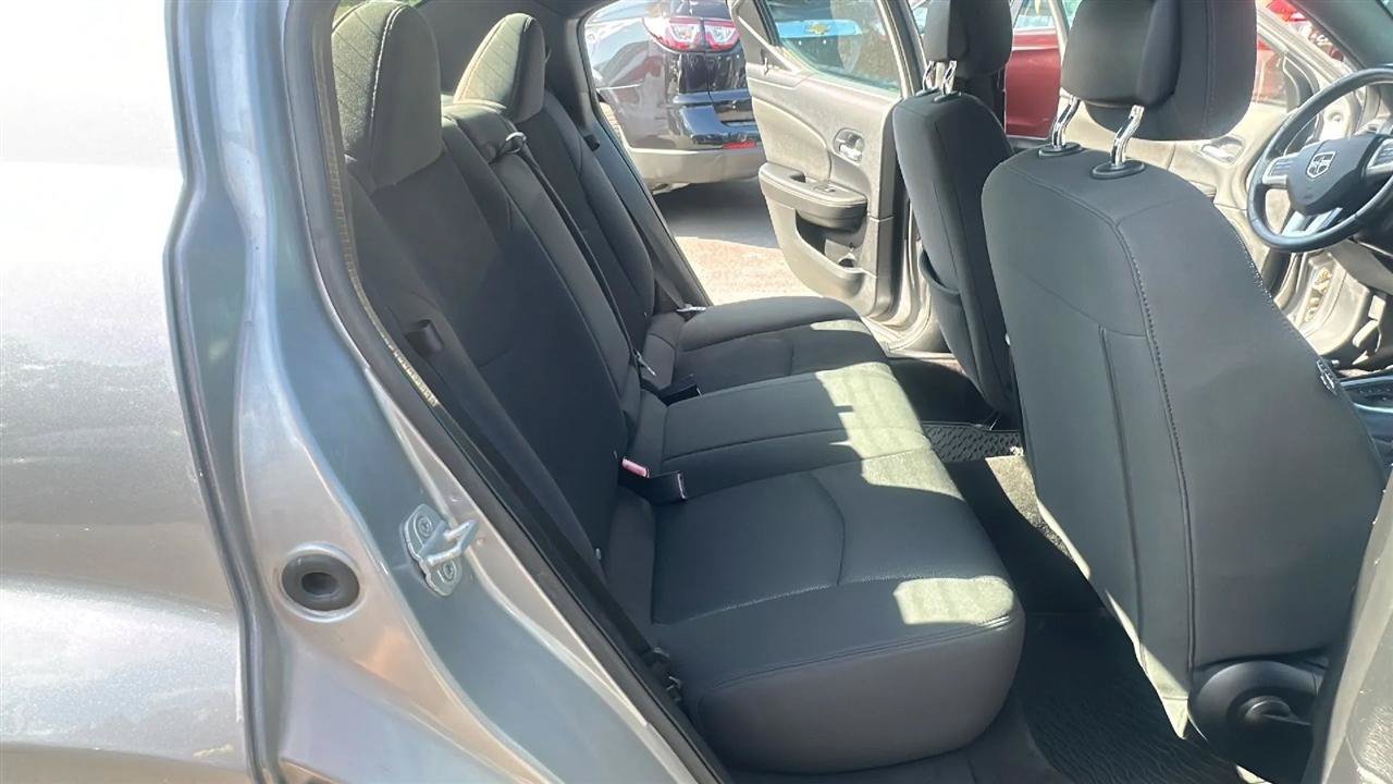 Used 2013 Dodge Avenger SXT FWD image 33