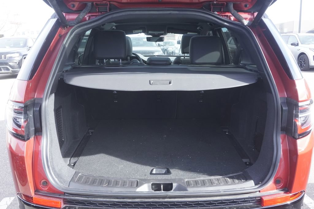 Used 2025 Land Rover Discovery Sport Dynamic SE image 31